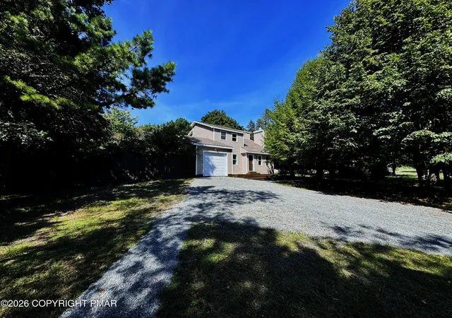 Photo 2 of Single family home for sale at 405 Skyline Dr, Blakeslee, PA 18610 | MLS# PM-145450 | Listing updated on 2026-10-12