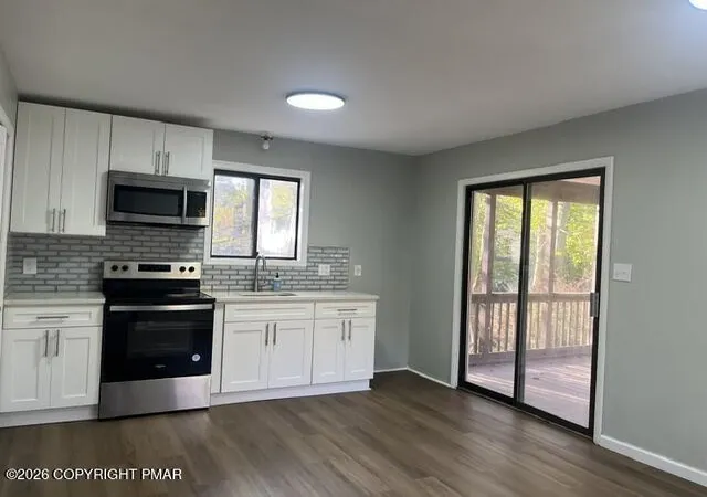 Photo 4 of Single family home for sale at 519 Country Pl Dr, Tobyhanna, PA 18466 | MLS# PM-145699 | Listing updated on 2026-10-16
