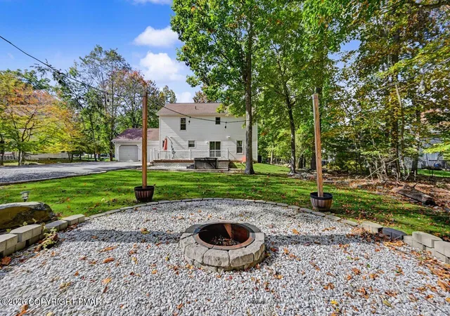Photo 3 of Sale Pending at 184 Escoll Dr, East Stroudsburg, PA 18301 | MLS# PM-145501 | Listing updated on 2026-10-15