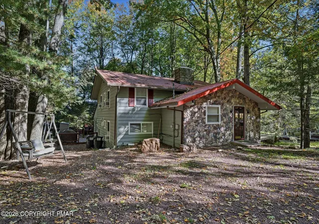 Photo 3 of Single family home for sale at 50 Split Rock Rd, Lake Harmony, PA 18624 | MLS# PM-145473 | Listing updated on 2026-10-09