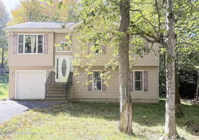 Photo 2 of Single family home for sale at 1661 Cotswold Rd, Tobyhanna, PA 18466 | MLS# PM-145621 | Listing updated on 2026-10-13