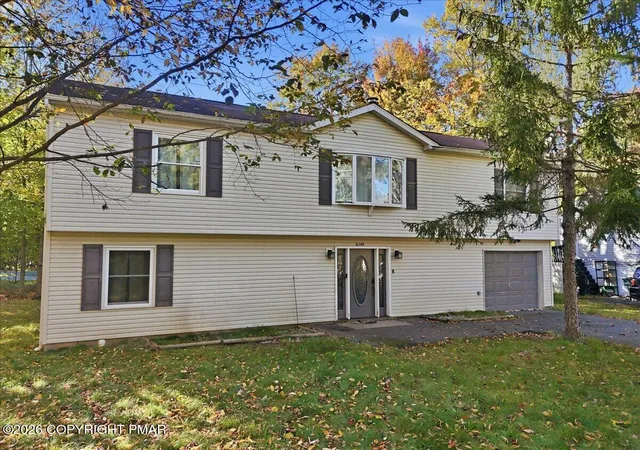 Photo 3 of Single family home for sale at 4587 Briarcliff Ter, Tobyhanna, PA 18466 | MLS# PM-145643 | Listing updated on 2026-10-16
