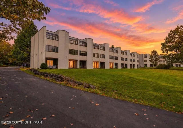 Photo 1 of Sale Pending at 146 Foxfire Dr #Unit 106, Mount Pocono, PA 18344 | MLS# PM-145618 | Listing updated on 2026-10-19