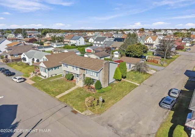 Photo 3 of Single family home for sale at 359 Kiefer Ave, Hazleton, PA 18201 | MLS# PM-145535 | Listing updated on 2026-10-11