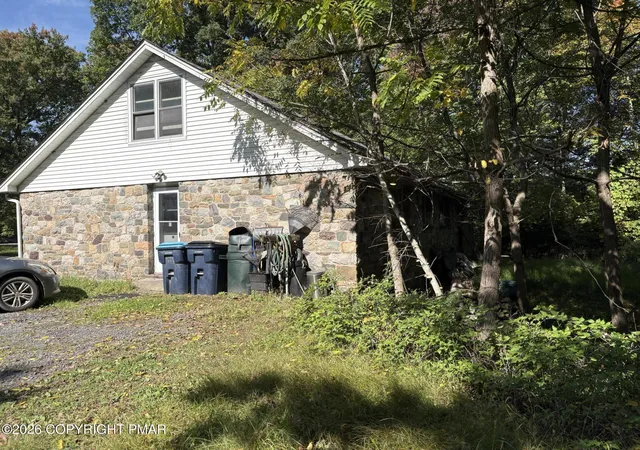 Photo 2 of Single family home for sale at 2745 Mountain Rd, Stroudsburg, PA 18360 | MLS# PM-145564 | Listing updated on 2026-10-12