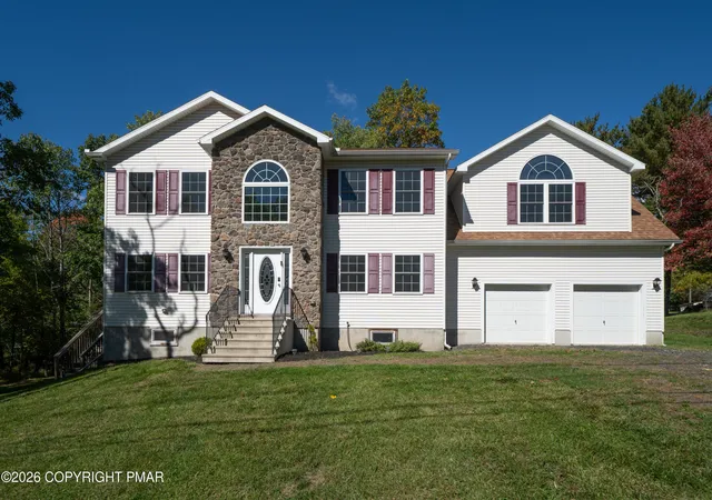 Photo 2 of Single family home for sale at 263 Ramblebush Rd, Stroudsburg, PA 18360 | MLS# PM-145547 | Listing updated on 2026-10-20