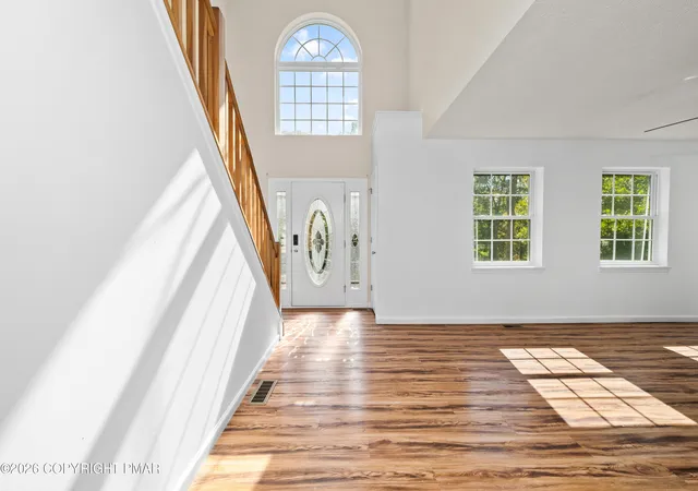 Photo 3 of Single family home for sale at 263 Ramblebush Rd, Stroudsburg, PA 18360 | MLS# PM-145547 | Listing updated on 2026-10-20