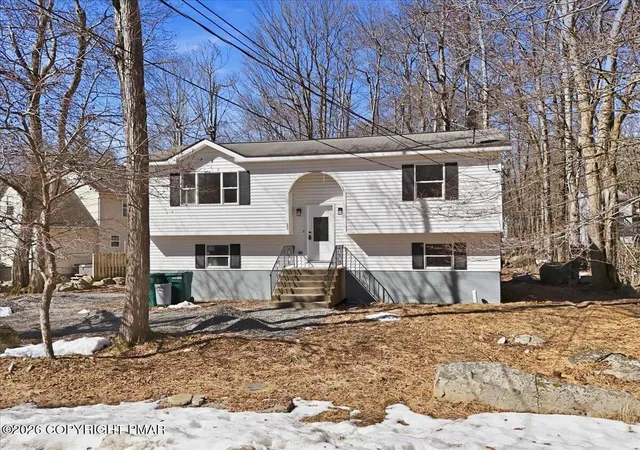 Photo 3 of Single family home for sale at 2802 Fairhaven Dr, Tobyhanna, PA 18466 | MLS# PM-145561 | Listing updated on 2026-10-19