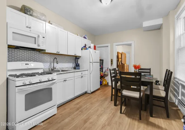 Photo 4 of Multi family home for sale at 1039 Washington St, Easton, PA 18042 | MLS# PM-145593 | Listing updated on 2026-10-17