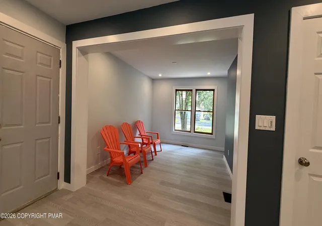 Photo 4 of Single family home for sale at 1127 Thunder Dr, Pocono Summit, PA 18346 | MLS# PM-145604 | Listing updated on 2026-10-19
