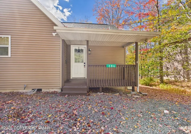 Photo 2 of Single family home for sale at 286 N Arrow Dr, Pocono Lake, PA 18347 | MLS# PM-145623 | Listing updated on 2026-10-27