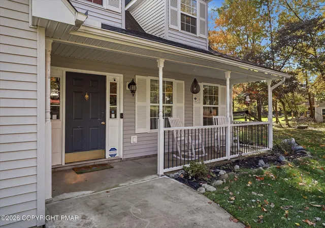 Photo 3 of Single family home for sale at 158 Heather Dr, Blakeslee, PA 18610 | MLS# PM-145638 | Listing updated on 2026-10-19