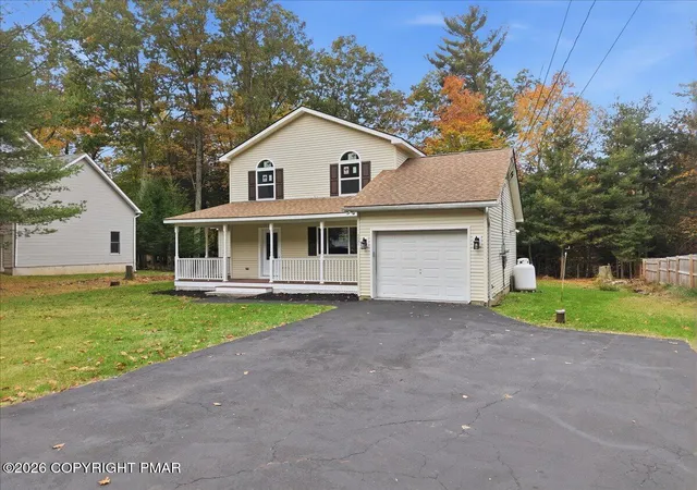 Photo 4 of Single family home for sale at 1131 Thunder Dr, Pocono Summit, PA 18346 | MLS# PM-145646 | Listing updated on 2026-10-21