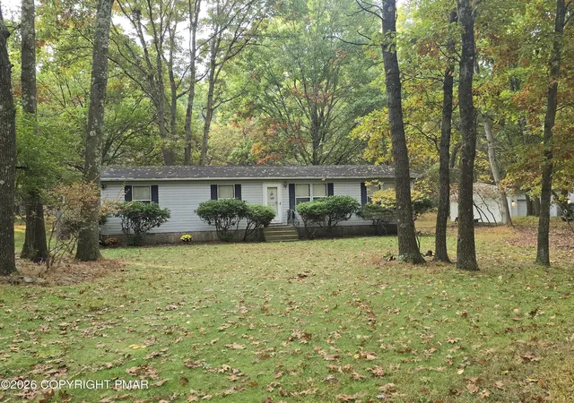 Photo 3 of Manufactured home for sale at 550 Timothy Dr, Effort, PA 18330 | MLS# PM-145662 | Listing updated on 2026-10-21