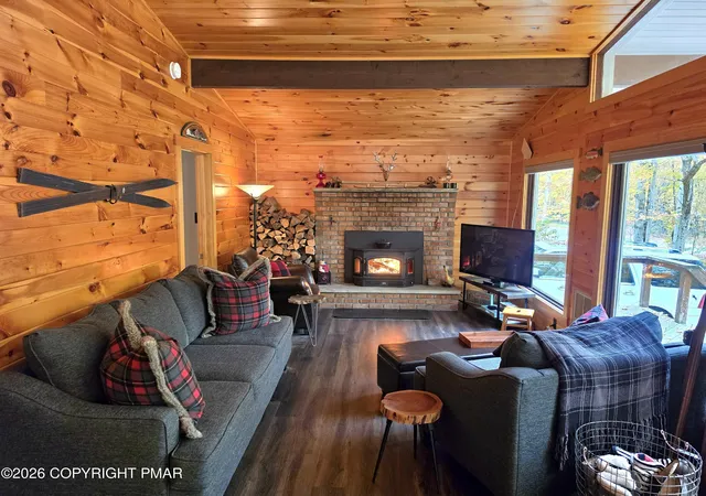 Photo 2 of Sale Pending at 18 Boxwood Cir, Jim Thorpe, PA 18229 | MLS# PM-145706 | Listing updated on 2026-10-28