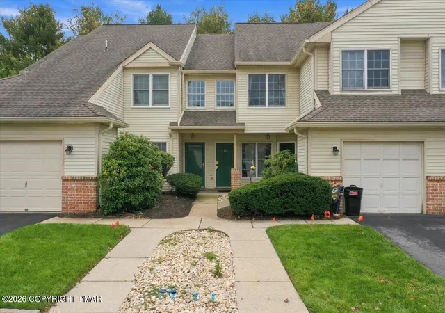 Photo 3 of Condo for sale at 112 Lindfield Cir, Macungie, PA 18062 | MLS# PM-145709 | Listing updated on 2026-10-20