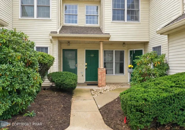 Photo 4 of Condo for sale at 112 Lindfield Cir, Macungie, PA 18062 | MLS# PM-145709 | Listing updated on 2026-10-20