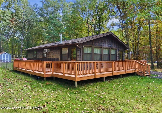 Photo 2 of Sale Pending at 548 Adie Dr, Effort, PA 18330 | MLS# PM-145696 | Listing updated on 2026-10-20