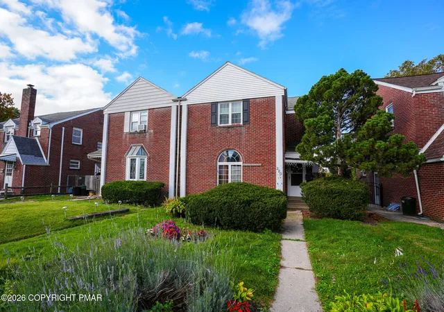 Photo 3 of Sale Pending at 220 S 18th Street, Allentown, PA 18104 | MLS# PM-145707 | Listing updated on 2026-10-21