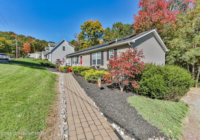 Photo 3 of Single family home for sale at 398 Center Rd, Lehighton, PA 18235 | MLS# PM-145758 | Listing updated on 2026-10-20