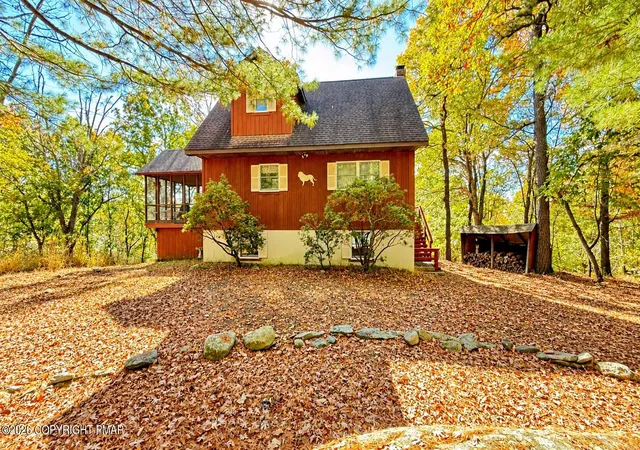 Photo 2 of Single family home for sale at 118 Elgin Way, Bushkill, PA 18324 | MLS# PM-145750 | Listing updated on 2026-10-29