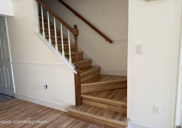 Listing Photo 4 - Condo for sale in building located at 116 Eaglesmere Cir, East Stroudsburg, PA 18301 - Unit #12