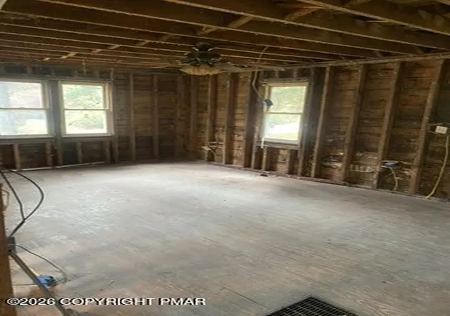 Photo 4 of Single family home for sale at 6017 Running Valley Rd, Stroudsburg, PA 18360 | MLS# PM-145713 | Listing updated on 2026-10-23