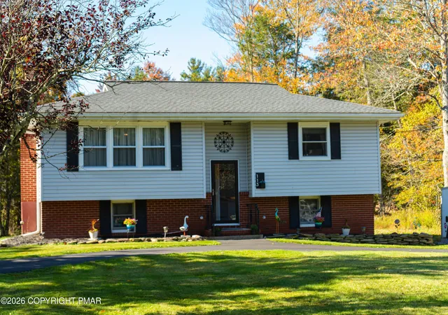Photo 3 of Single family home for sale at 113 Cranberry Dr, Blakeslee, PA 18610 | MLS# PM-145735 | Listing updated on 2026-10-21