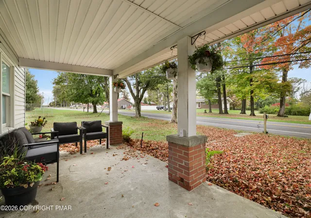 Photo 3 of Single family home for sale at 9809 N Delaware Dr, Bangor, PA 18013 | MLS# PM-145736 | Listing updated on 2026-10-17