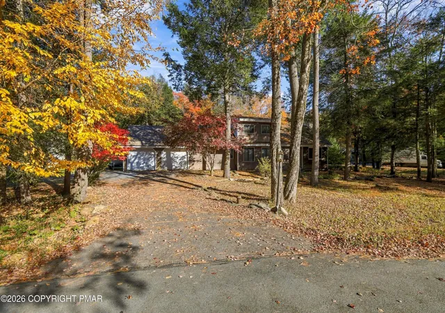 Photo 2 of Single family home for sale at 3255 Red Maple Ln, Pocono Pines, PA 18350 | MLS# PM-145723 | Listing updated on 2026-10-17