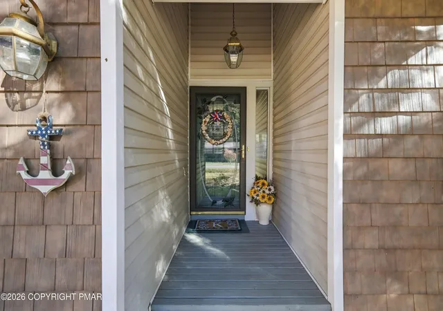 Photo 4 of Single family home for sale at 3255 Red Maple Ln, Pocono Pines, PA 18350 | MLS# PM-145723 | Listing updated on 2026-10-17