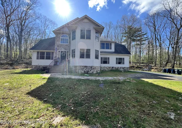 Photo 1 of Single family home for sale at 304 Whipporwill Ln, East Stroudsburg, PA 18302 | MLS# PM-145759 | Listing updated on 2026-10-19