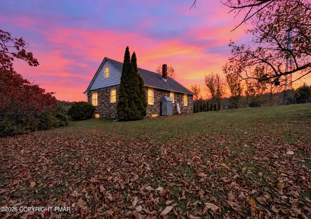 Photo 3 of Single family home for sale at 217 Adams Ave, Saylorsburg, PA 18353 | MLS# PM-145774 | Listing updated on 2026-10-21