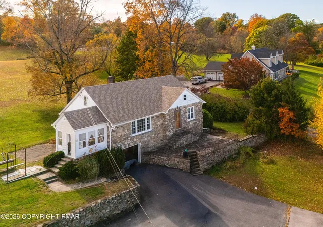 Photo 3 of Single family home for sale at 217 Adams Ave, Saylorsburg, PA 18353 | MLS# PM-145774 | Listing updated on 2026-10-21