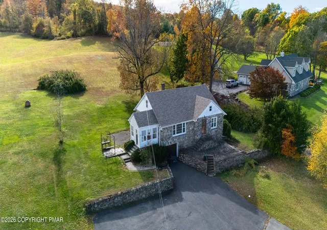 Photo 4 of Single family home for sale at 217 Adams Ave, Saylorsburg, PA 18353 | MLS# PM-145774 | Listing updated on 2026-10-21