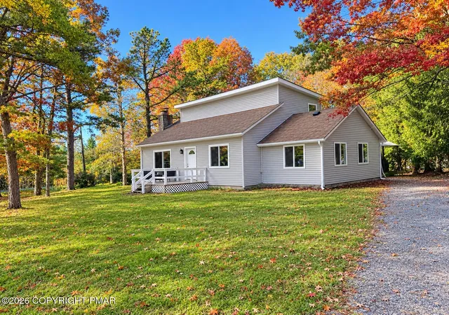 Single family home for sale at 29 Vista Dr, Albrightsville, PA 18210 | MLS# PM-145791