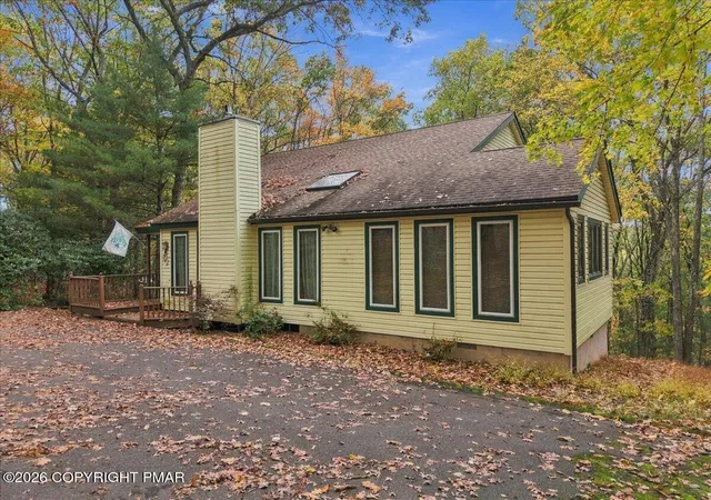 Photo 3 of Single family home for sale at 1121 Overlook Ct, Saylorsburg, PA 18353 | MLS# PM-145790 | Listing updated on 2026-10-21