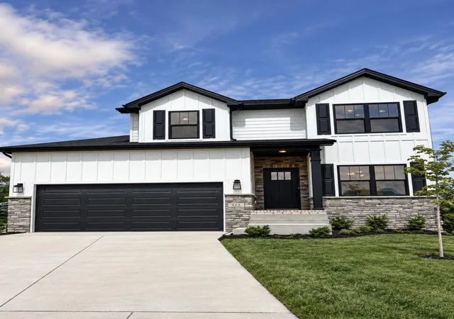 Photo 2 of Single family home for sale at 123 Charleston Cir, Georgetown, KY 40324 | MLS# 25007387 | Listing updated on 2026-09-10