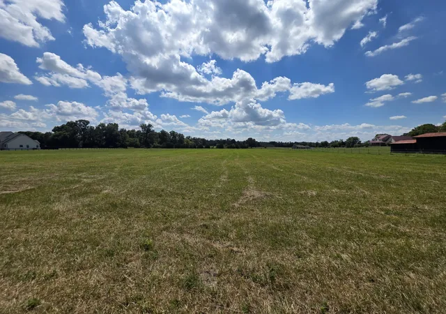 Photo 1 of Land for sale at 9999 Peggy Flats Rd, Berea, KY 40403 | MLS# 25018476 | Listing updated on 2026-09-01