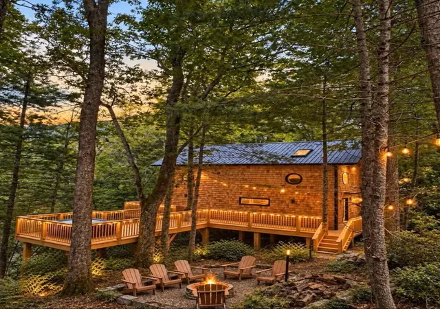 Photo 1 of Single family home for sale at 30 W Spencer Rd, Campton, KY 41301 | MLS# 25502198 | Listing updated on 2026-10-13