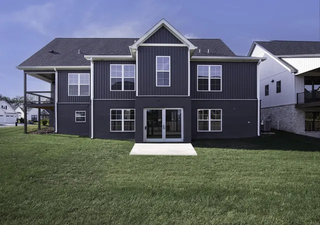 Photo 3 of Single family home for sale at 712 Azalea Ln, Versailles, KY 40383 | MLS# 25504863 | Listing updated on 2026-10-13