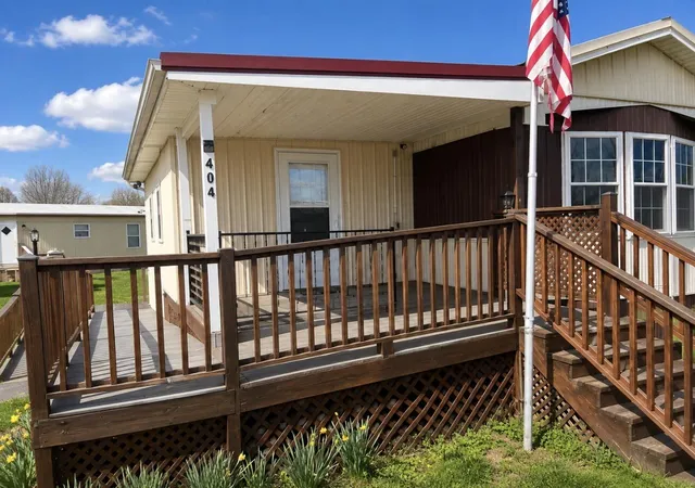 Photo 3 of Single family home for sale at 404 Mount Vernon Dr, Winchester, KY 40391 | MLS# 26005794 | Listing updated on 2026-10-13