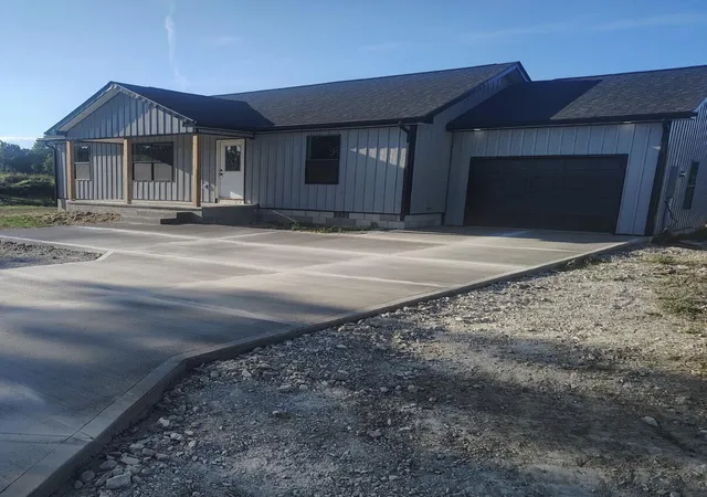 Photo 1 of Single family home for sale at 4564 State Hwy 934, Somerset, KY 42503 | MLS# 26006293 | Listing updated on 2026-09-26