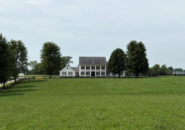 Photo 3 of House for sale at 3600 Briar Hl Rd, Lexington, KY 40516 | MLS# 26007206 | Listing updated on 2026-09-14