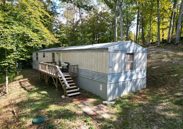 Photo 1 of Single family home for sale at 460 N Lake Dr, Burnside, KY 42519 | MLS# 26007964 | Listing updated on 2026-10-16