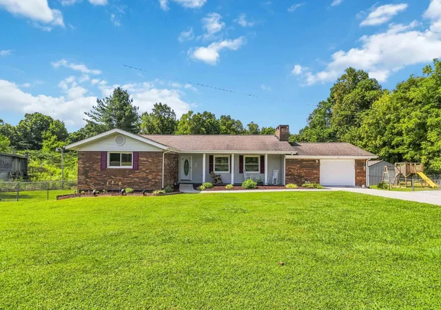 Photo 1 of Single family home for sale at 1069 Meadows Grv Rd, Pine Knot, KY 42635 | MLS# 26010005 | Listing updated on 2026-09-08