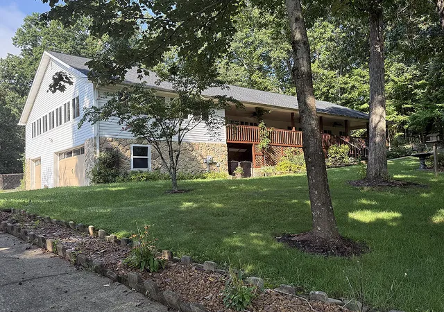 Single family home for sale at 6767 Rush Branch Rd, Somerset, KY 42501 | MLS# 26010283