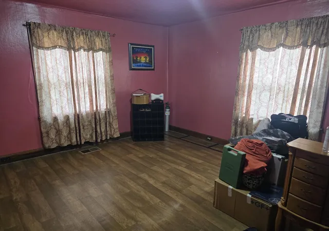 Photo 2 of Single family home for sale at 2002 Winchester Ave, Middlesboro, KY 40965 | MLS# 26010030 | Listing updated on 2026-09-14