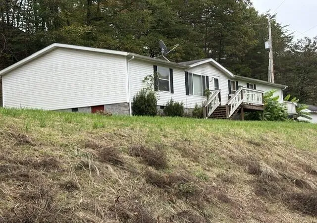 Photo 1 of Single family home for sale at 100 Litteral Frk Rd, Salyersville, KY 41465 | MLS# 26010073 | Listing updated on 2026-10-22
