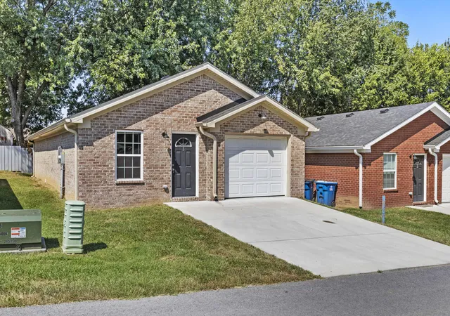 Photo 3 of Single family home for sale at 313 Baughman Ave #3, Danville, KY 40422 | MLS# 26010170 | Listing updated on 2026-10-06